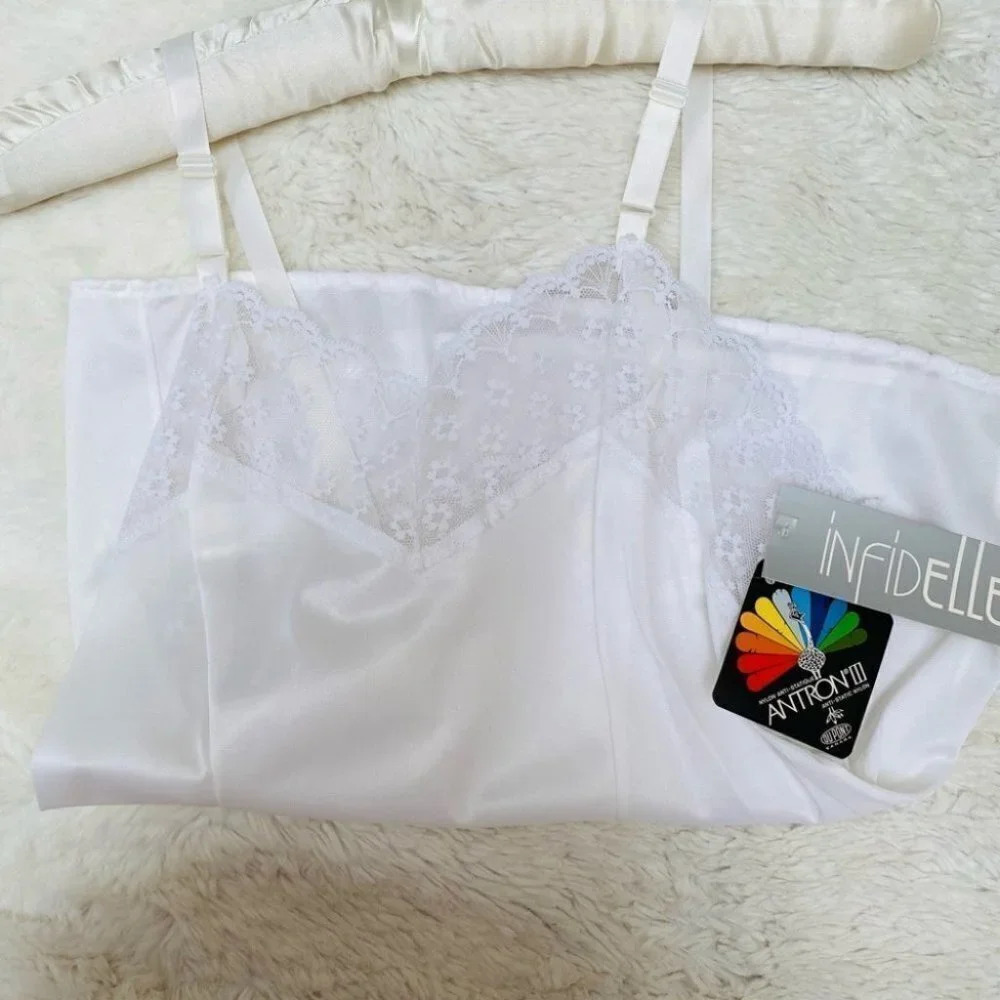 Vintage -  NWT White Art Deco Lace Tank Top